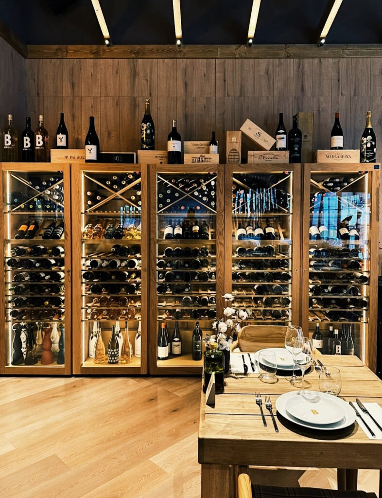 Vinoteca a medida Beso Beach